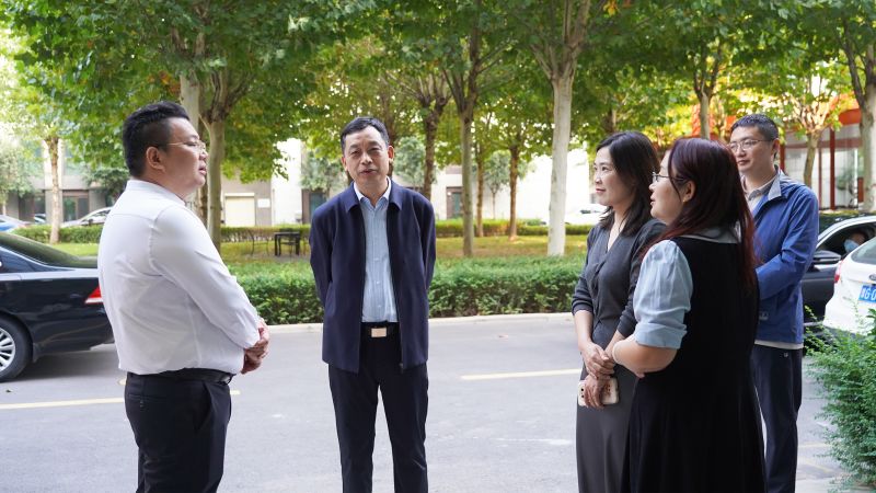 欢迎市委外办一行莅临星空官方网站调研指导